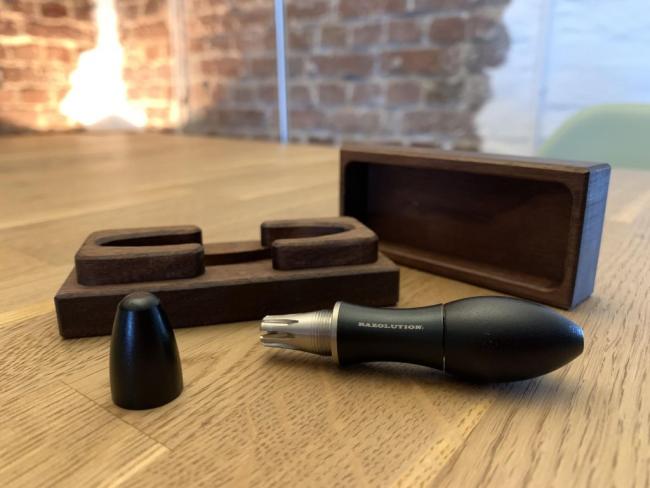 Nose- and ear hair trimmer - a very practical and hygienic utensil in a new shape and technology